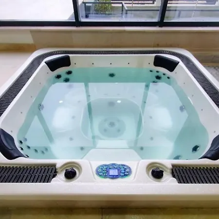 Bell View Studio Mamaia Nord Alezzi Spa & Pool *